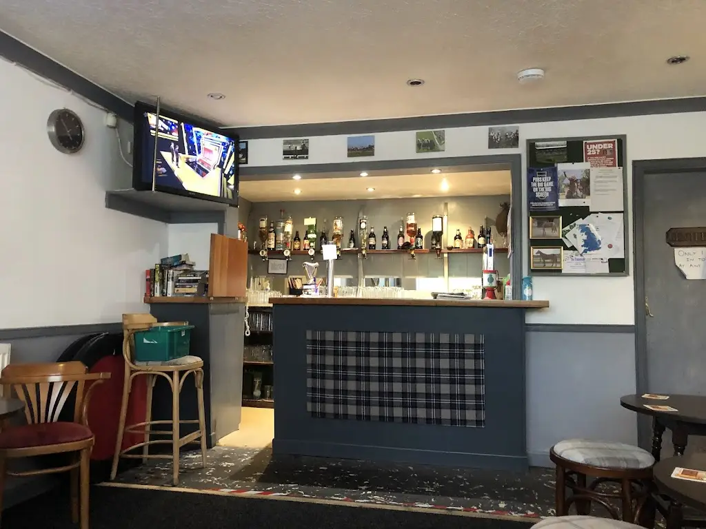 Wayne Gammon_The Clansman Bar Ltd_Plean_review