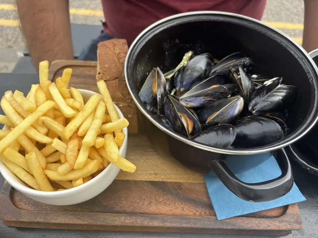 Sarah E Rein_Marine Hotel_Newtonhill_review