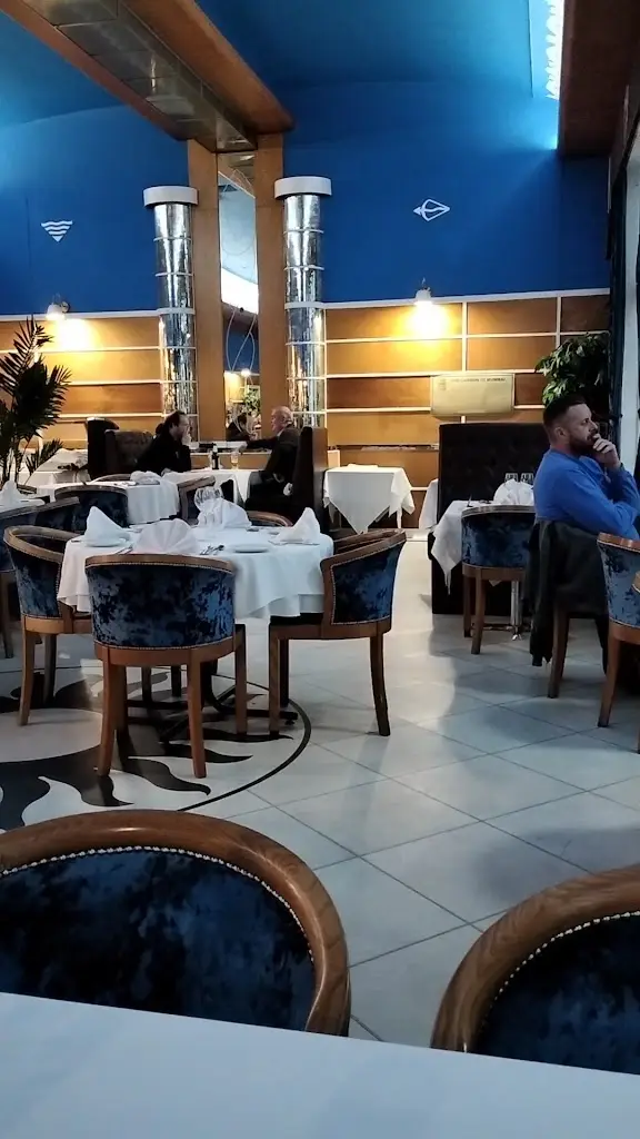 Carron to Mumbai Restaurant Stonehaven_Newtonhill_slider_image_2