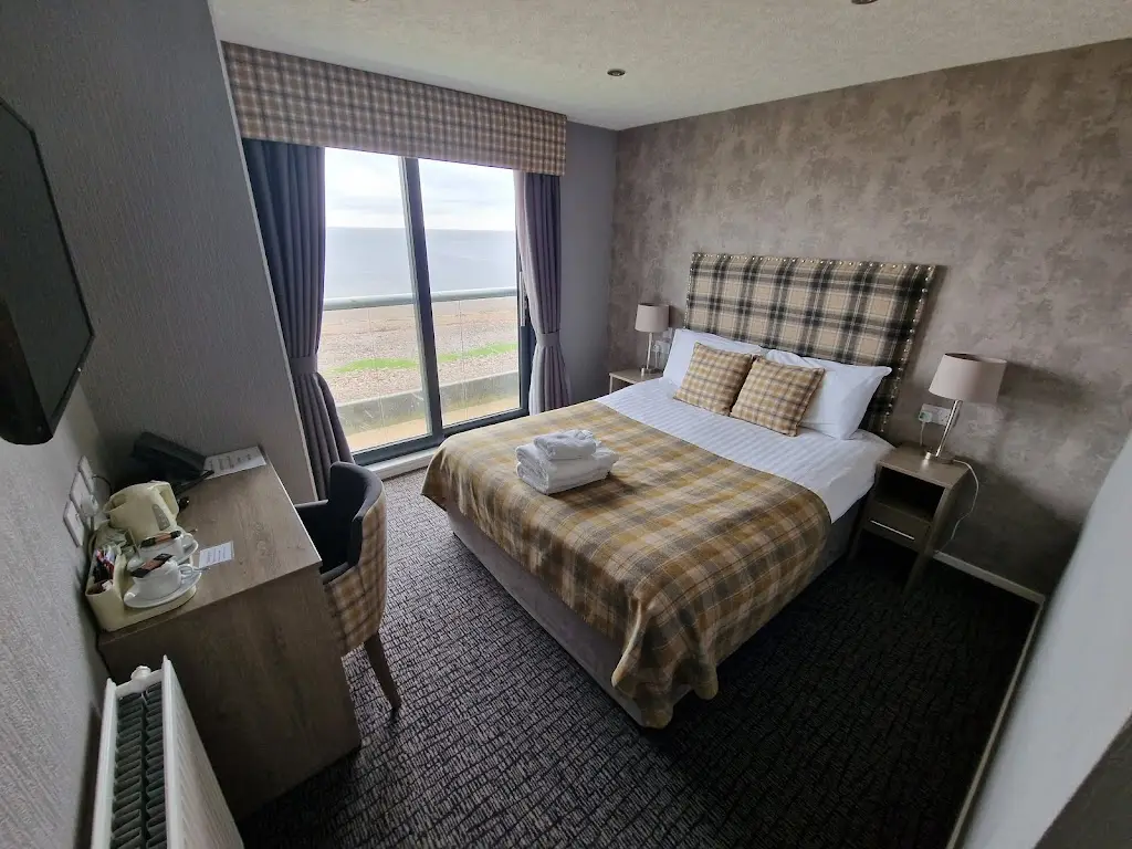 Konstantin Iliev_Number 44 Hotel & Bar_Newtonhill_review