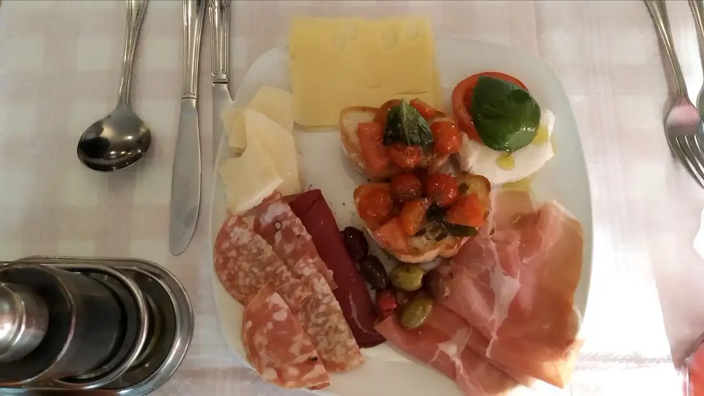 Menu_Gino's_Newtonhill_image_8