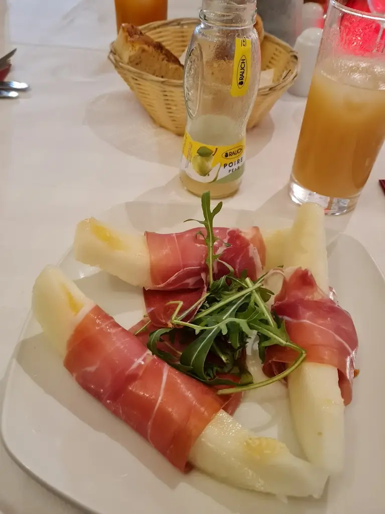 BlueNexa_Gino's_Newtonhill_review