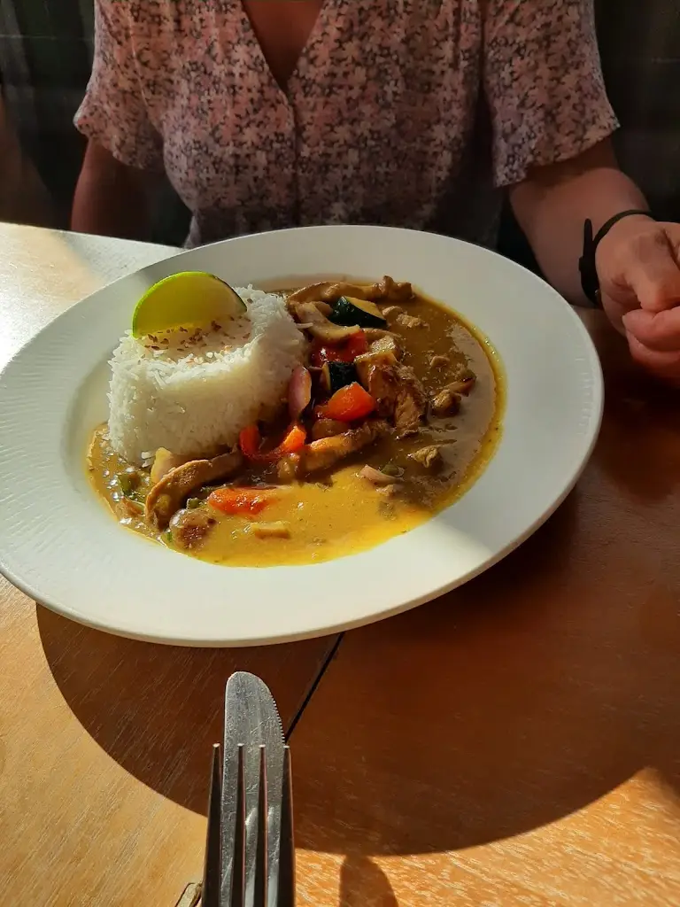 Jamie Green_The Paddock Bar_Newtonhill_review