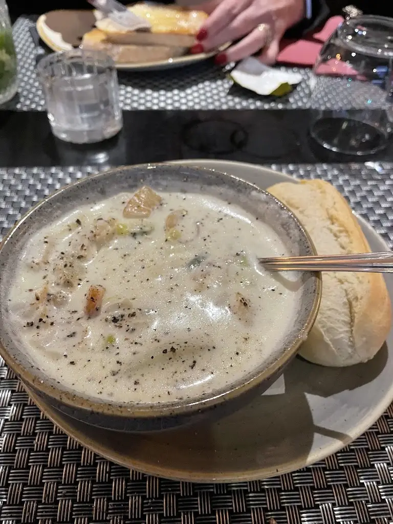 Menu_Pendulum Bar & Grill_Paisley_image_8