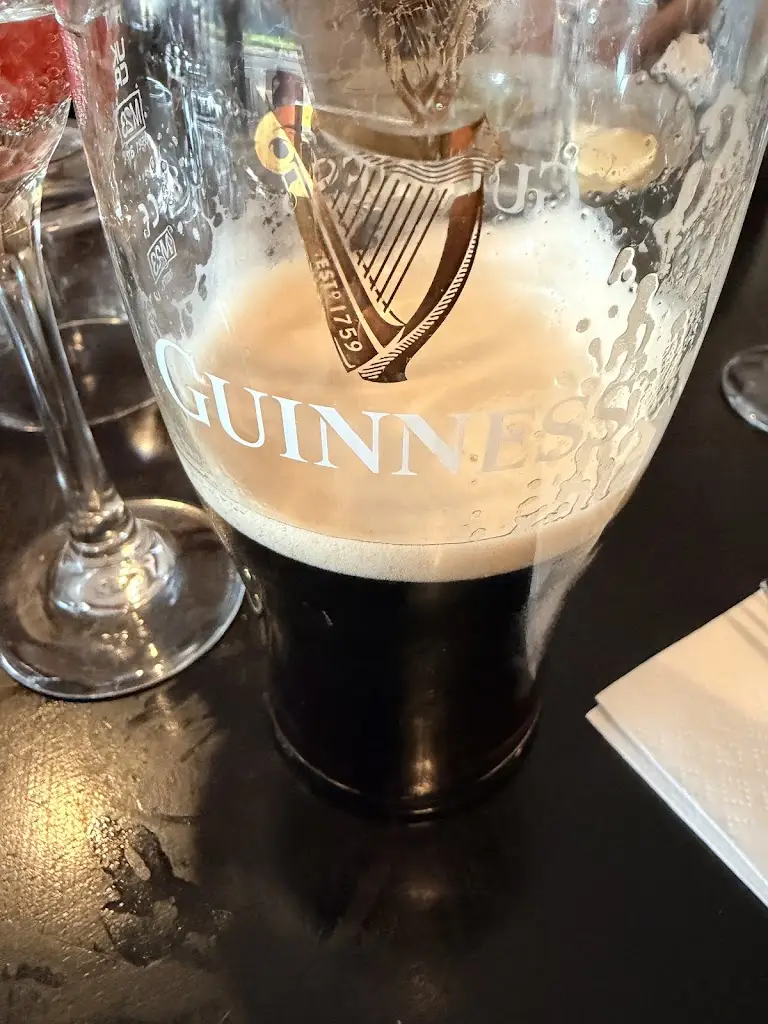 Gerard Corr_Pendulum Bar & Grill_Paisley_review