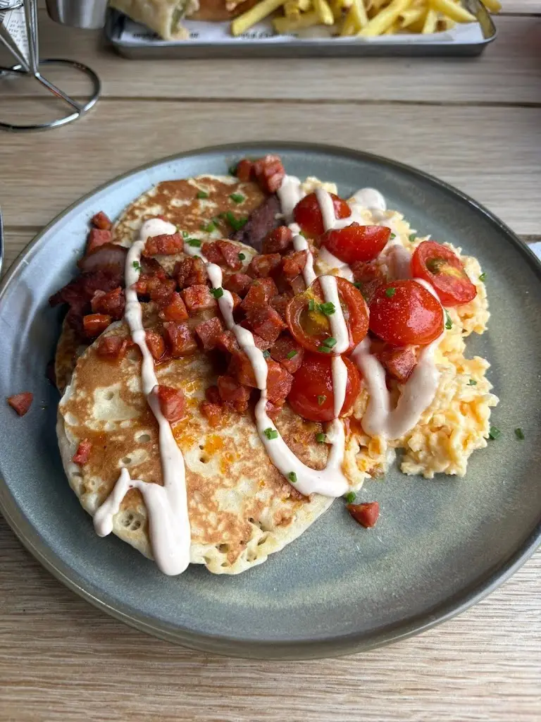 colin clews_Upper Eastside Paisley_Paisley_review