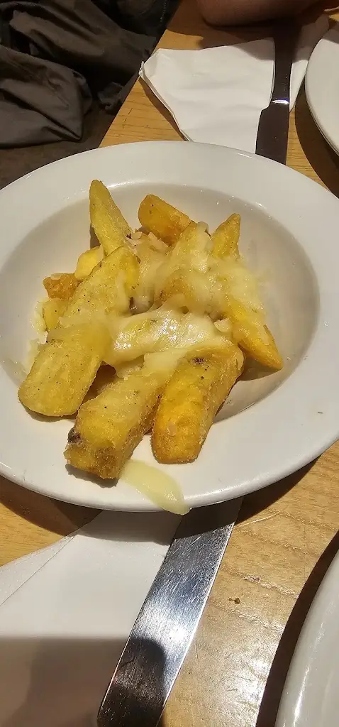 George Robertson_Harbour Spring_Peterhead_recensione