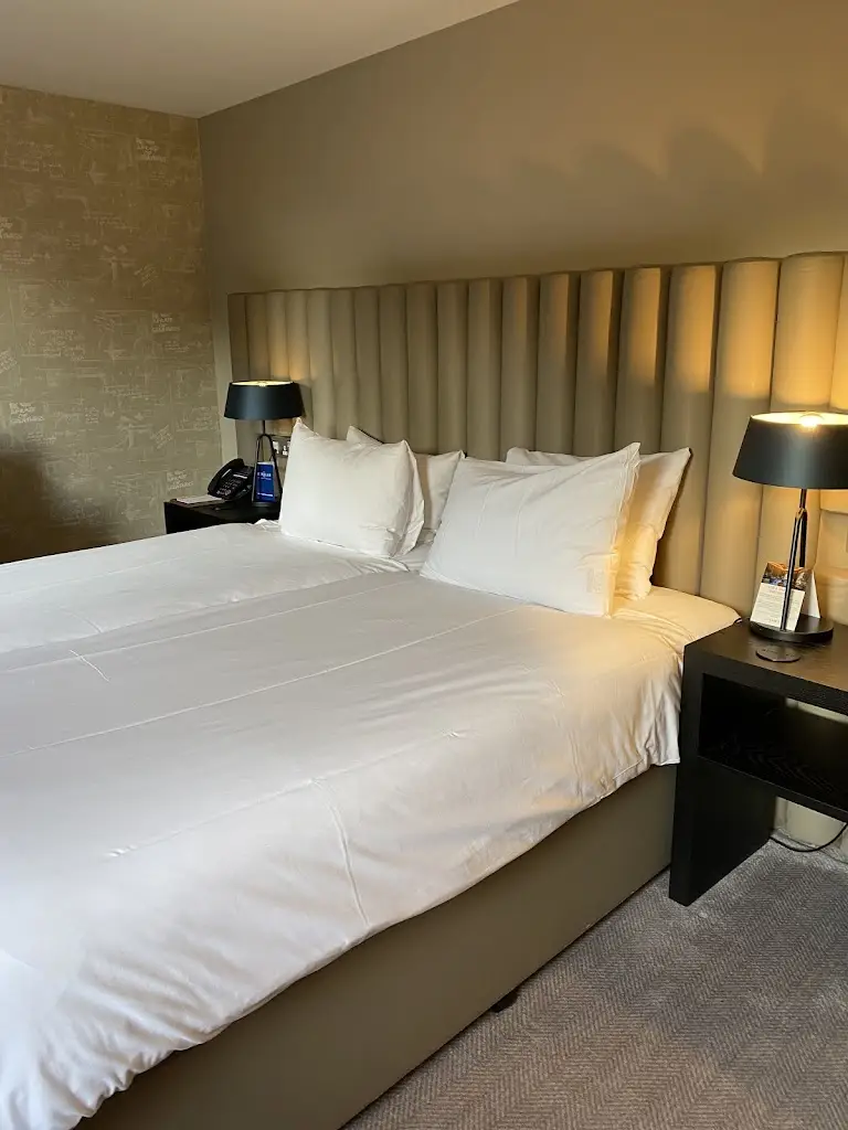 Angela Sandland_The Scholar_Ratho_review