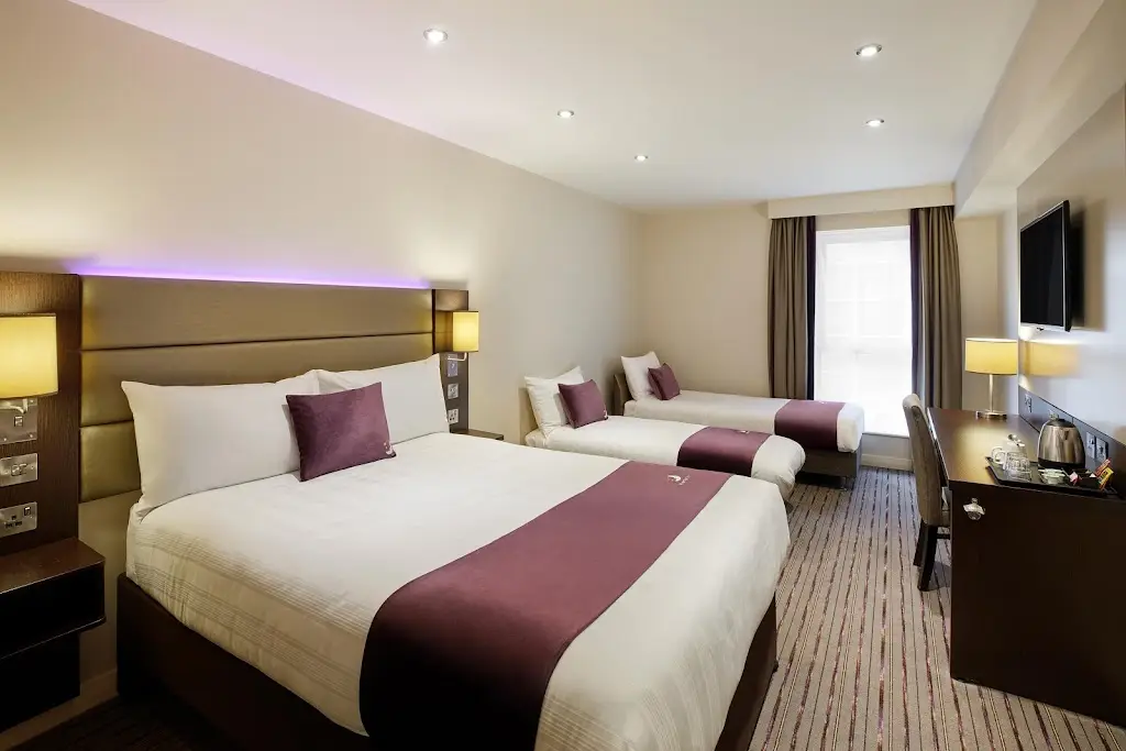 Premier Inn Edinburgh East hotel_Ratho_slider_image_2