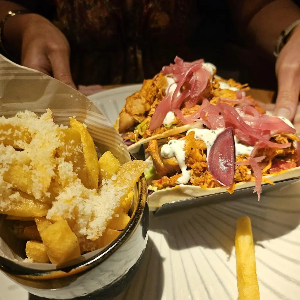 Scott Charleston_Scotts Bar & Restaurant_Queensferry_review