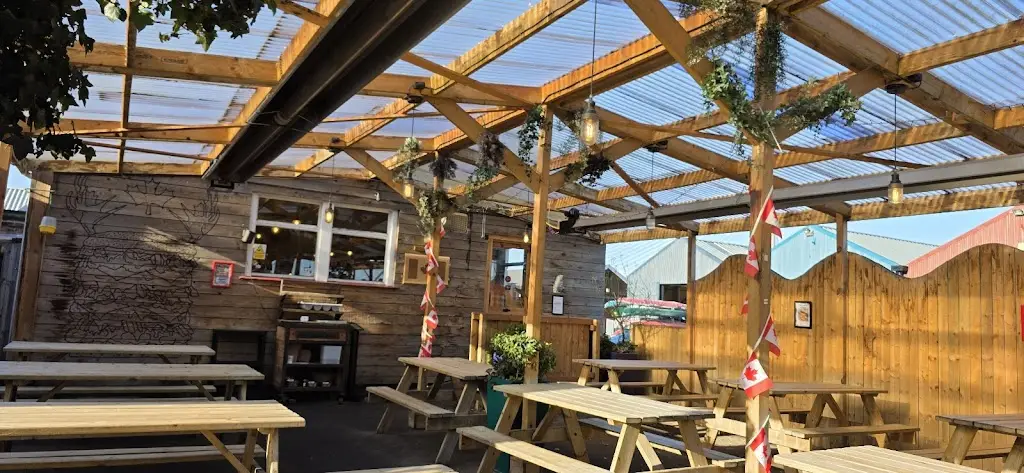 Down the Hatch_Queensferry_slider_image_1