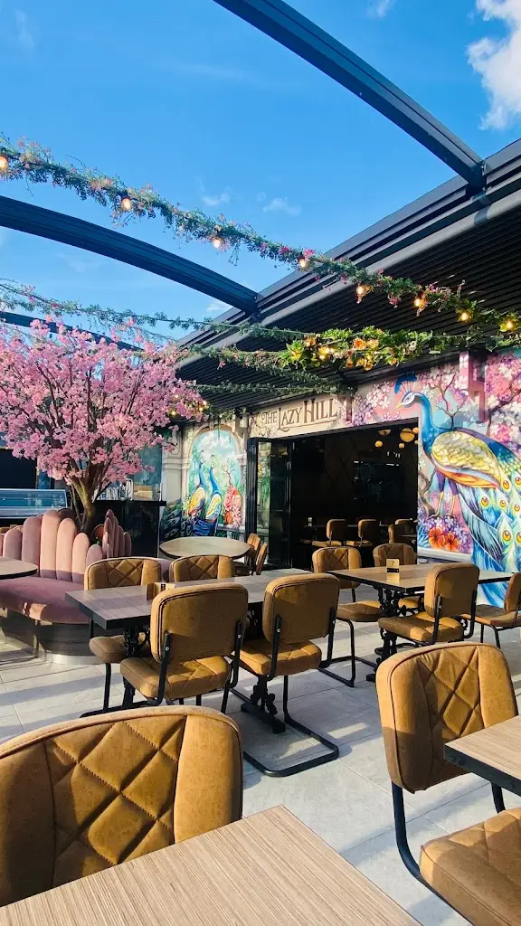 Lazy Hill Tavern Ale Pub & Kitchen restaurant in Aldridge