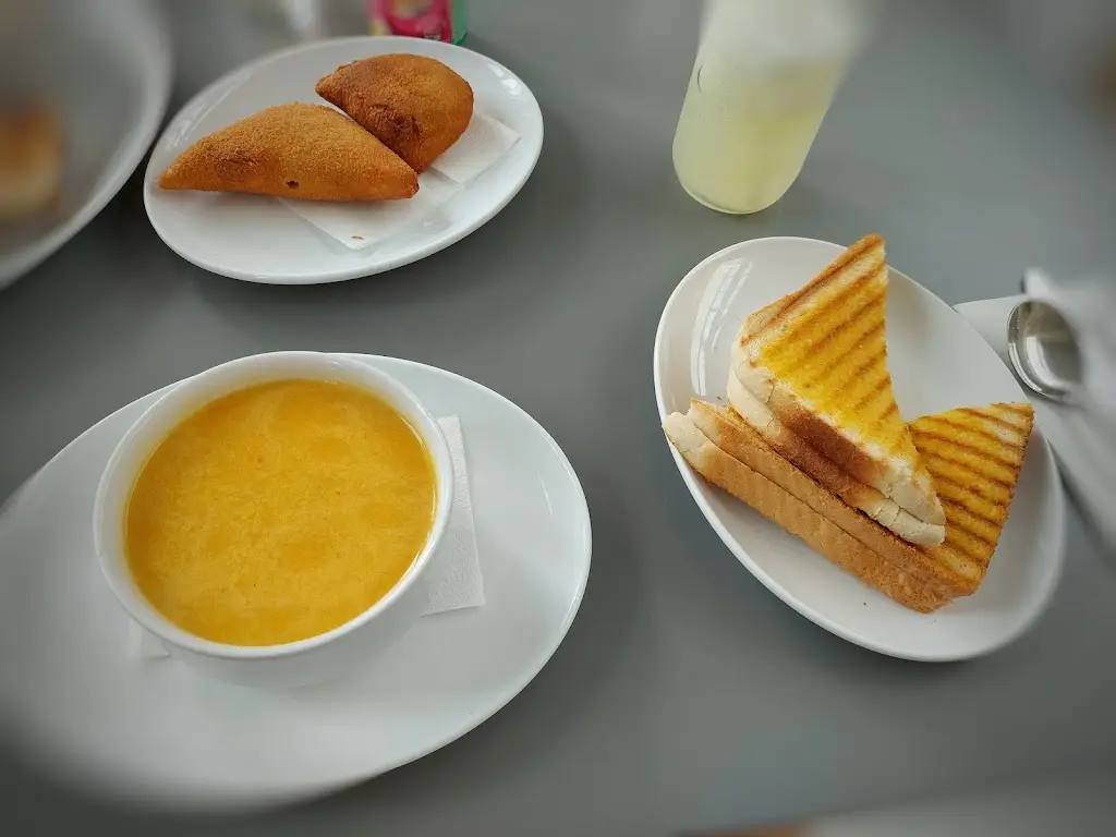 Menu_Vin's Café_Rosewell_image_1