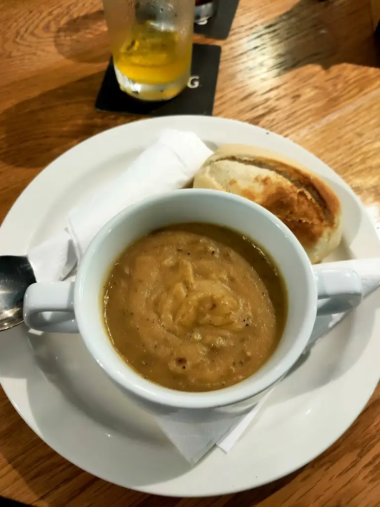 Becki Finnerty_Castle Isle_Rosneath_reseña