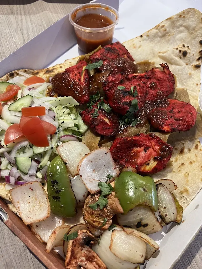 The Manzil Tandoori Takeaway restaurant in Port Glasgow