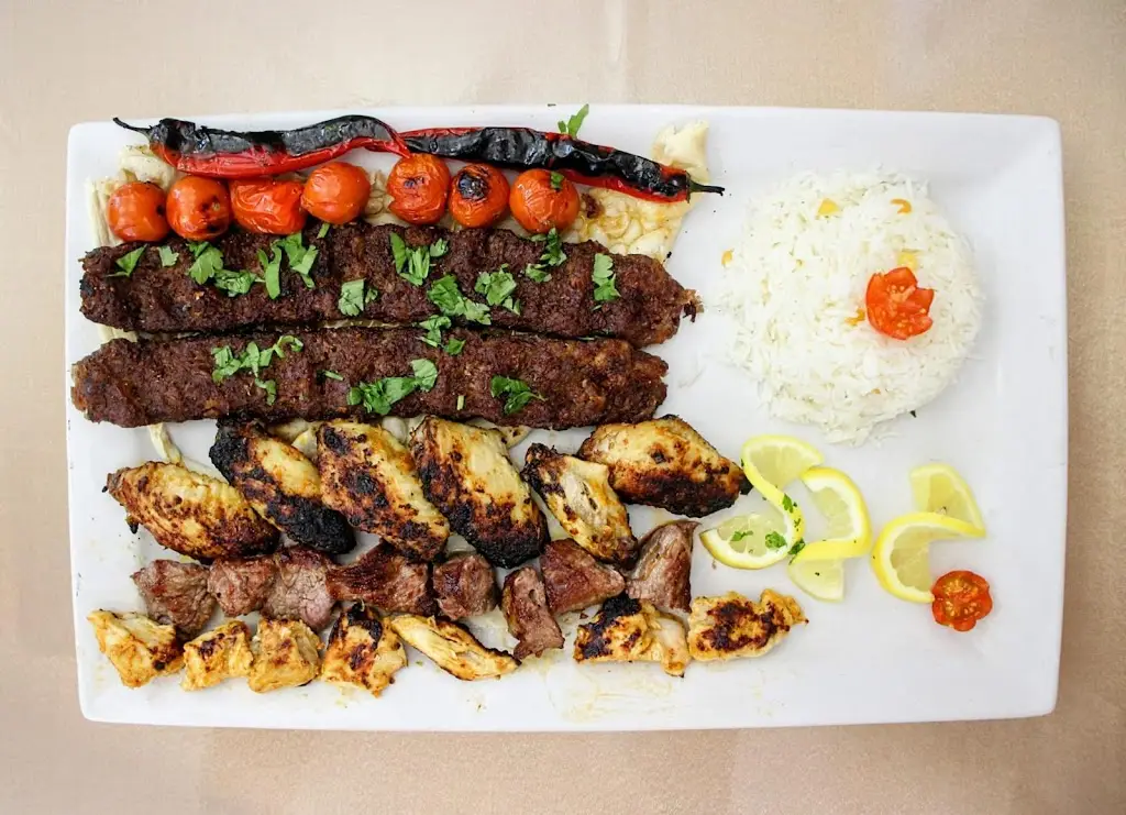 Firdous Restaurant_Birkenhead_slider_image_3