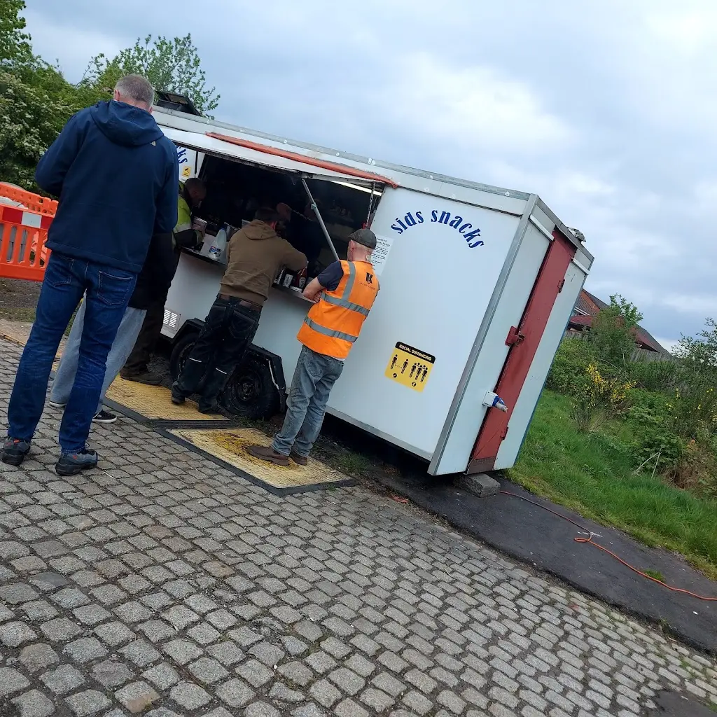 Lee Gray_Sid’s Snacks Van_Port Glasgow_review