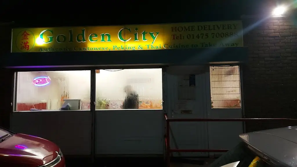 Lee Gray_Golden City_Port Glasgow_review