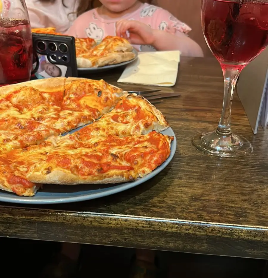 Greg Rollo_Vito's Restaurant_Prestwick_reseña