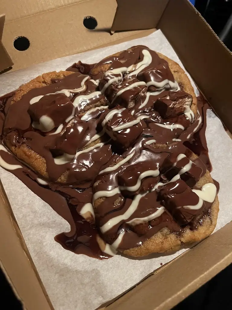 Ebony Rae_Flakes Diner_Prestwick_review