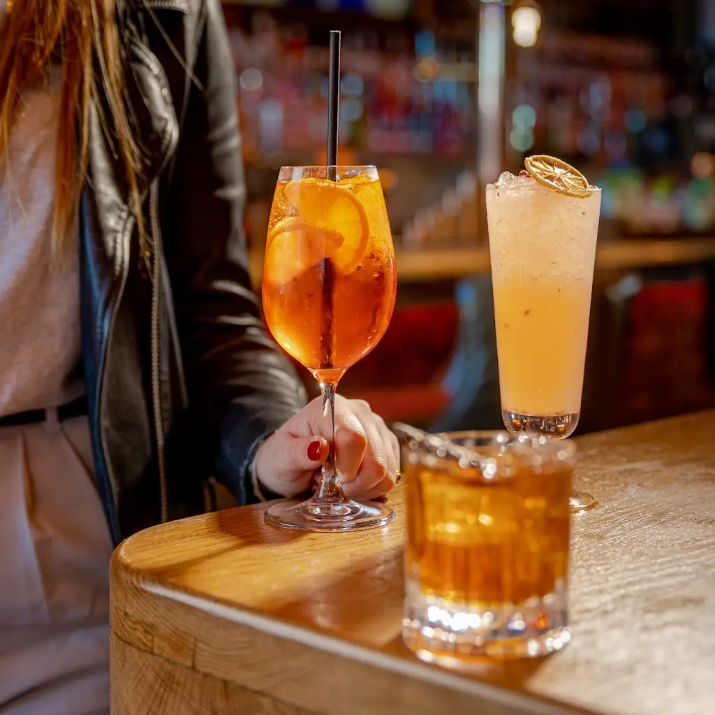 Vic's_Prestwick_slider_image_3