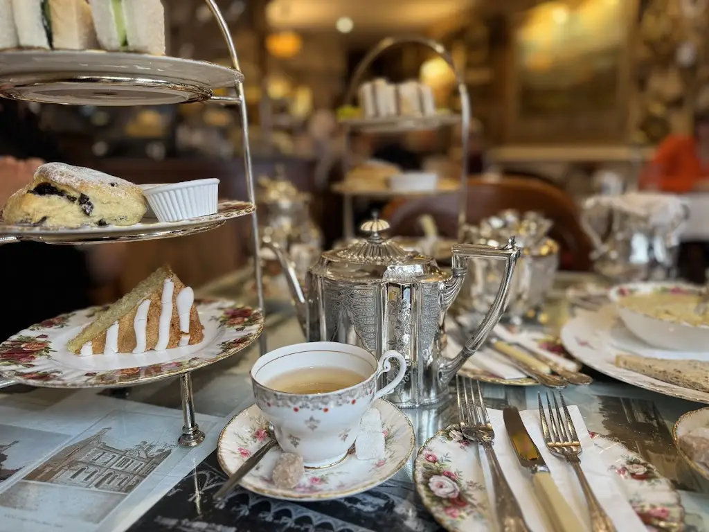 Markell Parks_Effies of Perth_Perth_review