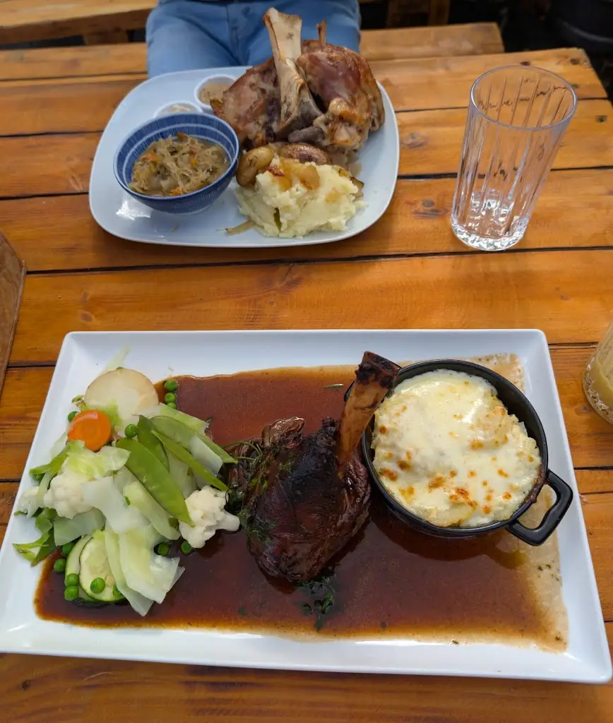 Wojciech Zawisza_Piwnica Restaurant_Redding_review