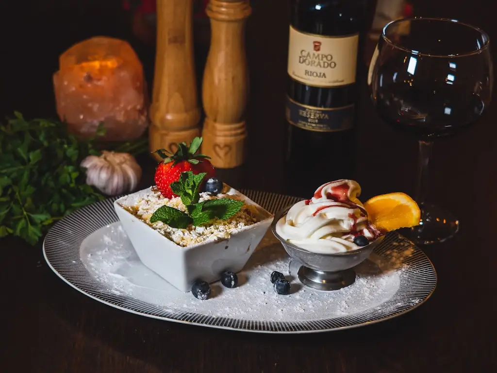 Piwnica Restaurant_Redding_slider_image_3