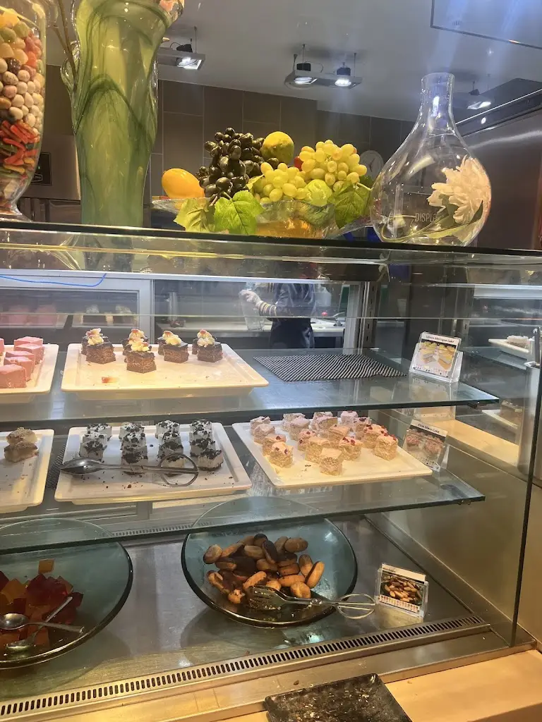 Marta Parciany_COSMO All You Can Eat World Buffet Restaurant | Reading_Redding_review