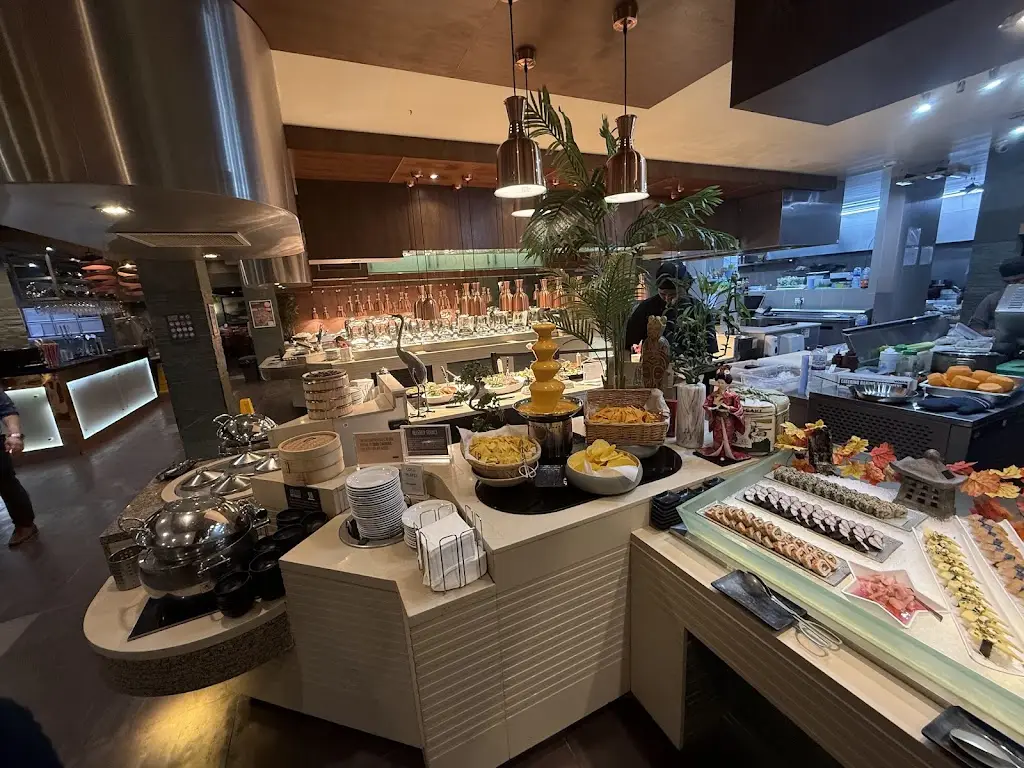 COSMO All You Can Eat World Buffet Restaurant | Reading_Redding_slider_image_3