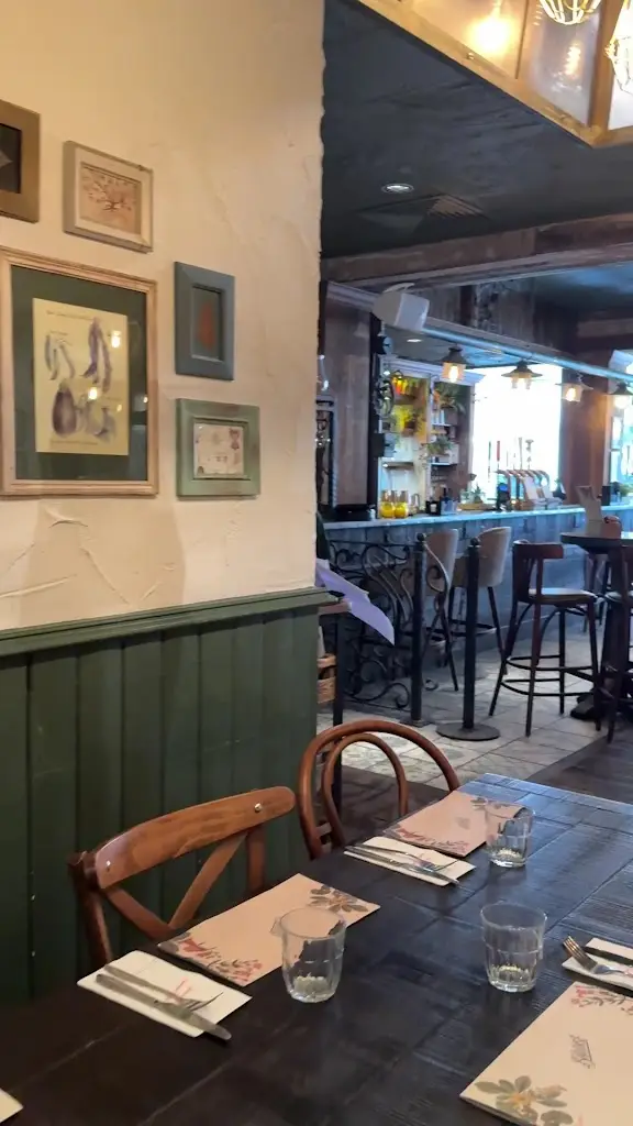 Gayathri Gopal_The Botanist Reading_Redding_reseña