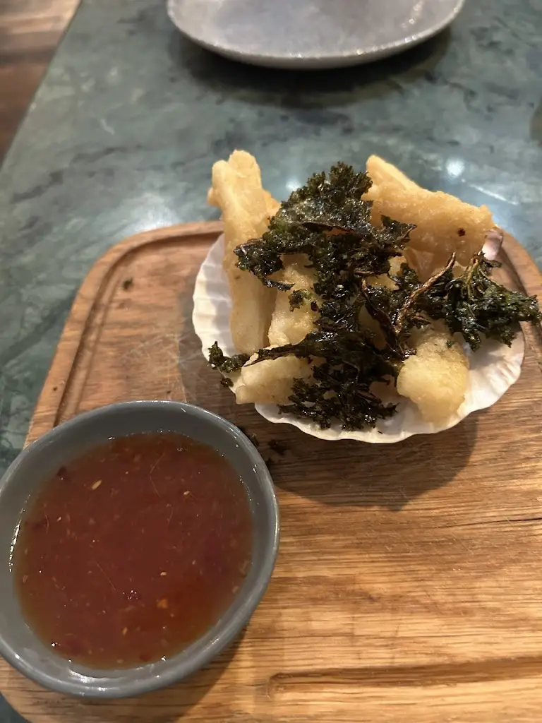 Sparkles 22_The Botanist Reading_Redding_reseña