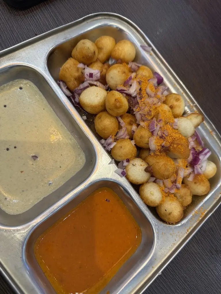 Sai Anudeep_Deccan House_Redding_recensione