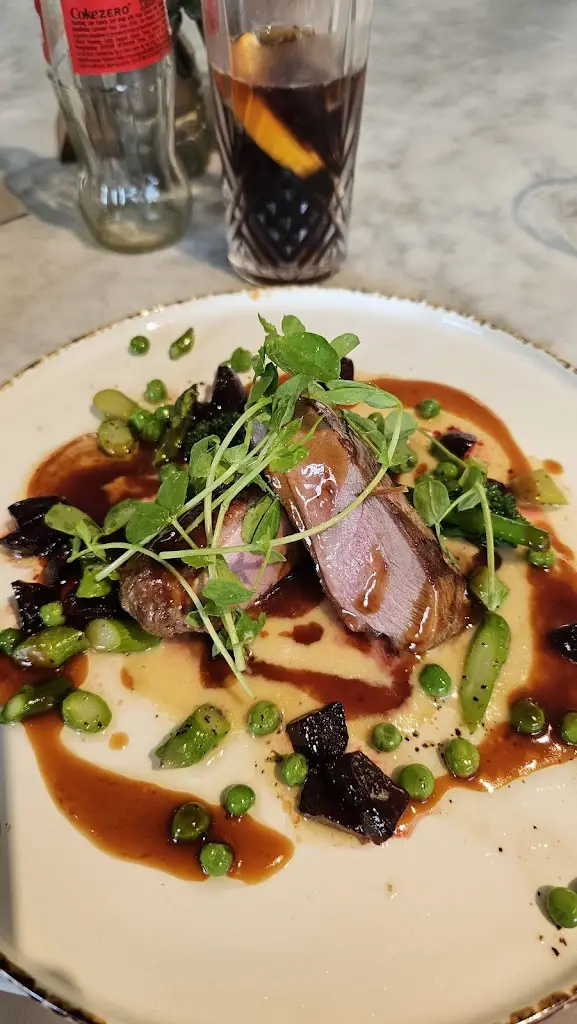 Scott Hensley_OXBO Reading_Redding_review