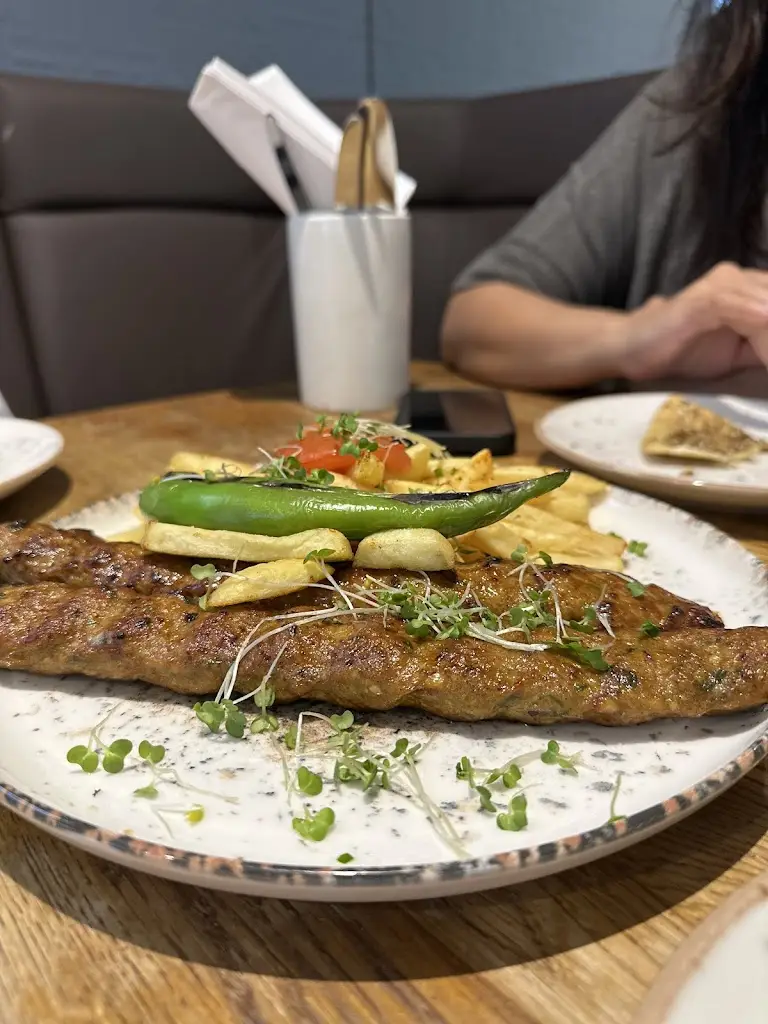 Fayez Abubacker_Lebanese Flavours - Mezze, Bar, Grill_Redding_review