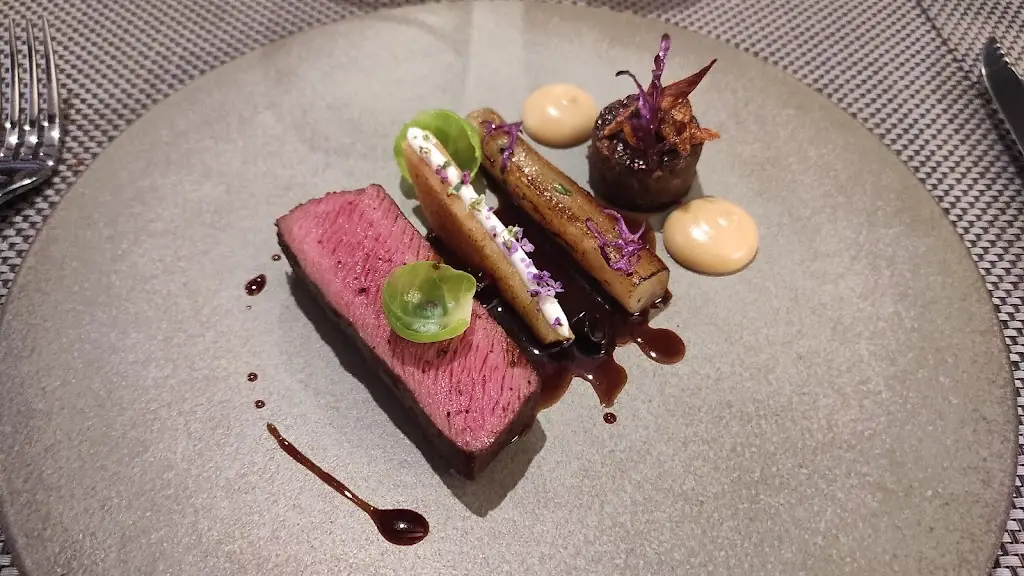 Faiza Hansraj-Jackson_The Cellar at 24_Saint Monans_review