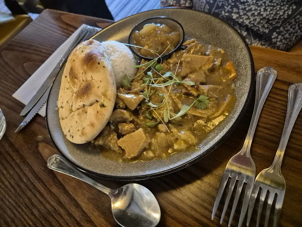 Alan Parton_The White Hart_Bishopstone_review