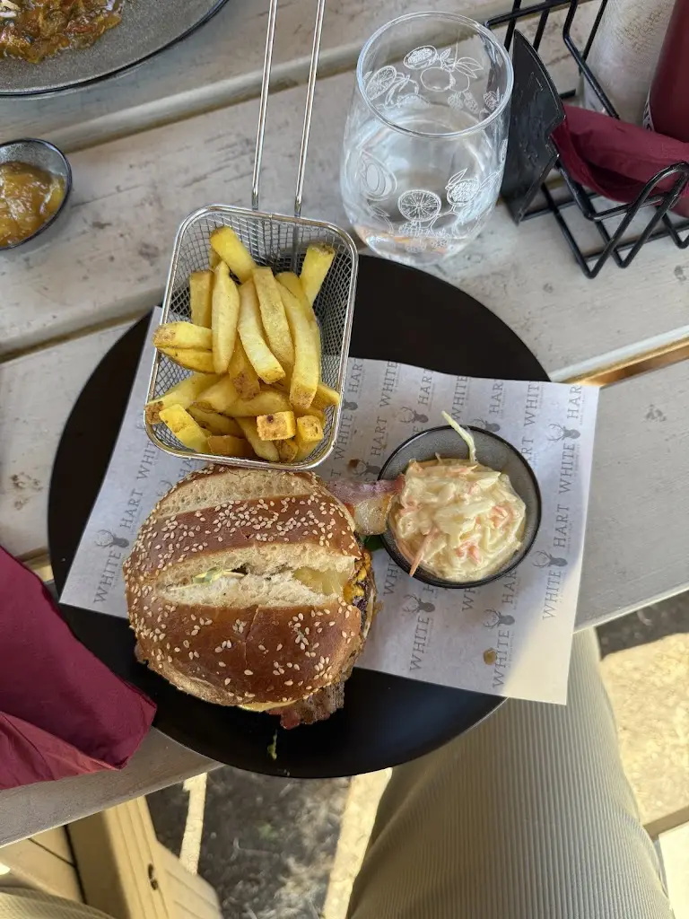 Krisztina Schafler_The White Hart_Bishopstone_review