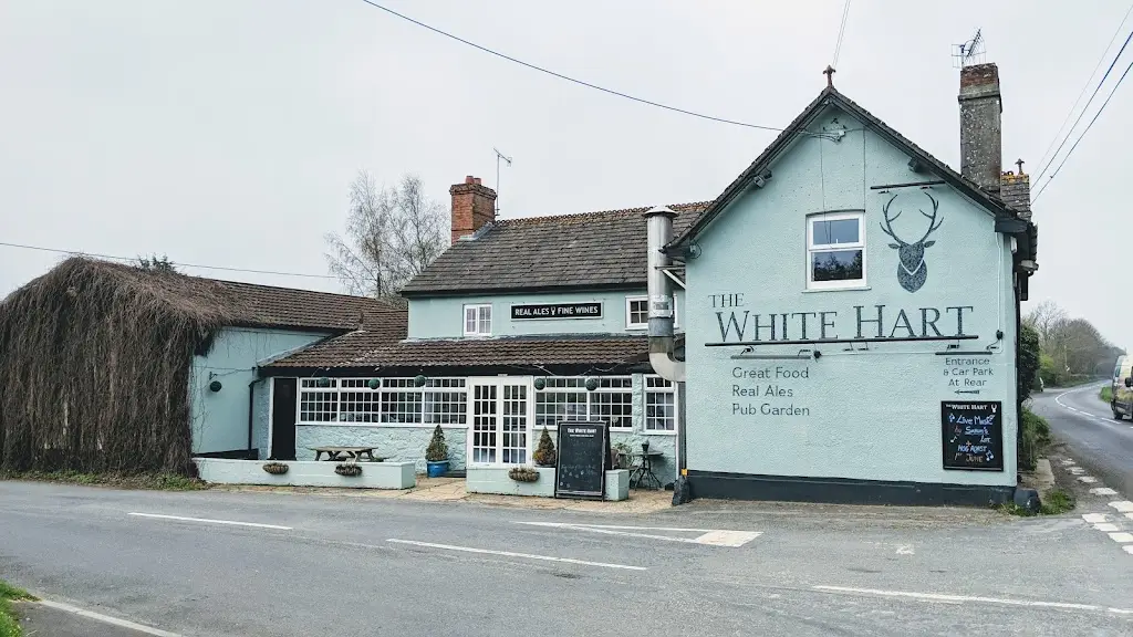 The White Hart_Bishopstone_slider_image_2