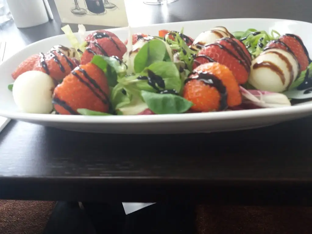 Menu_Benkaz_Shotts_image_2