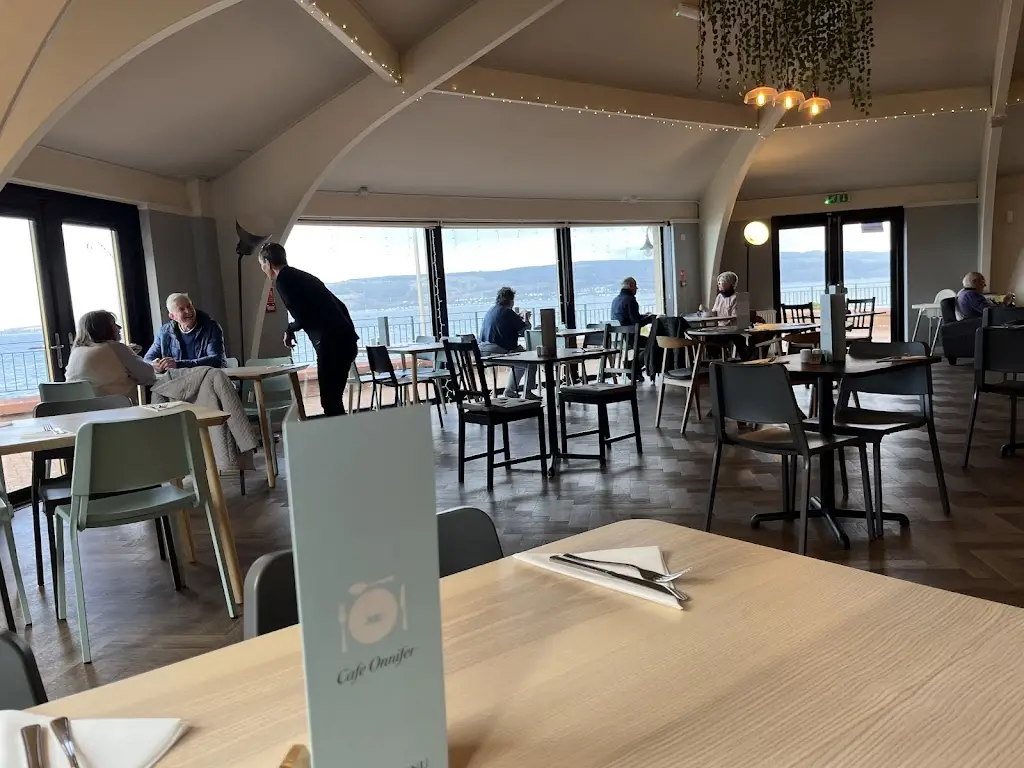 Gordon Irvine_Home Kitchen_Skelmorlie_review