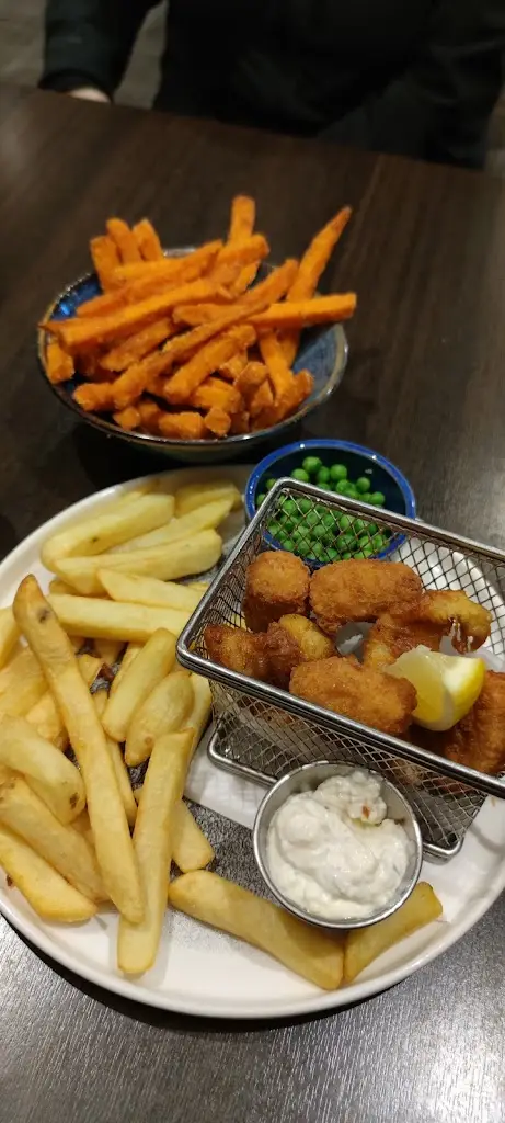 Menu_Brown & Blacks_Scone_image_8