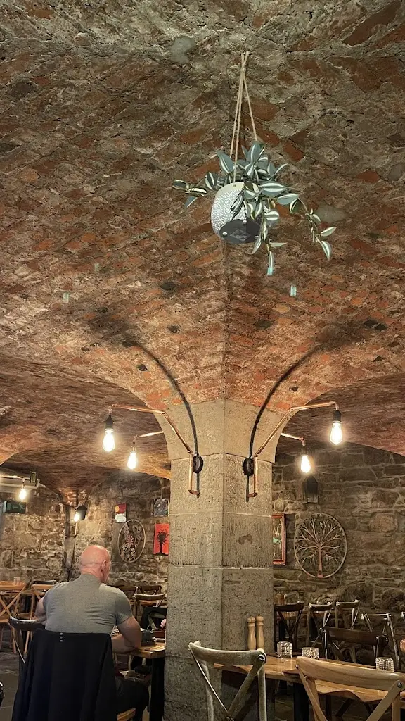 Pearl Li_Enzo Restaurant_Scone_Bewertung