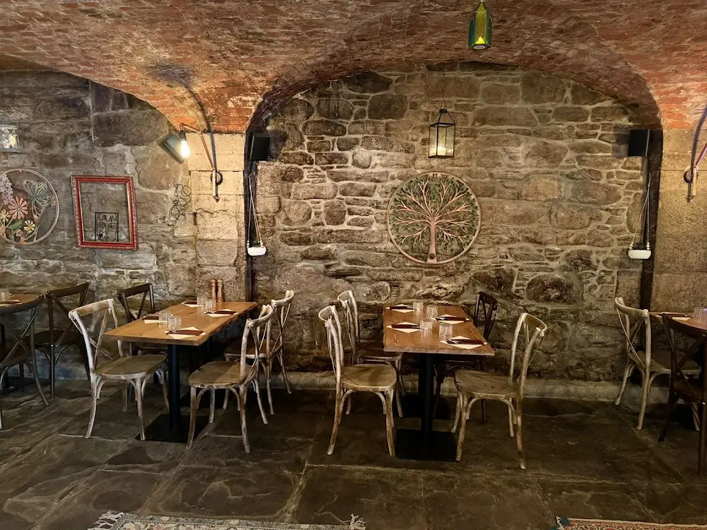 Enzo Restaurant_Scone_slider_image_1