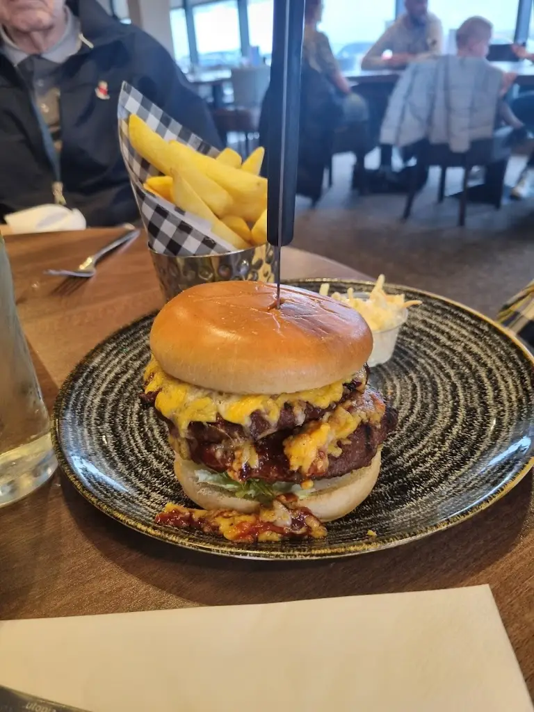 Oscar's Saltcoats_Saltcoats_slider_image_3