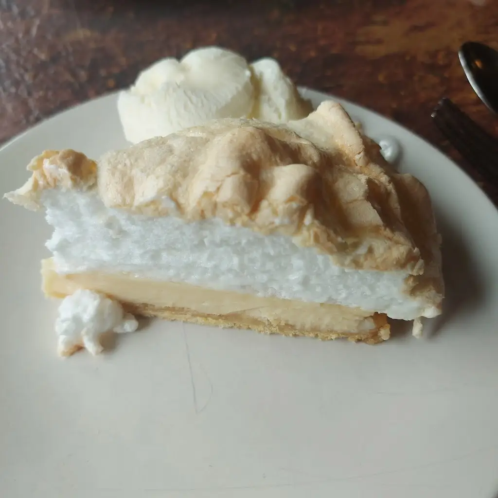 Anna Downs_Avanti_Saltcoats_review