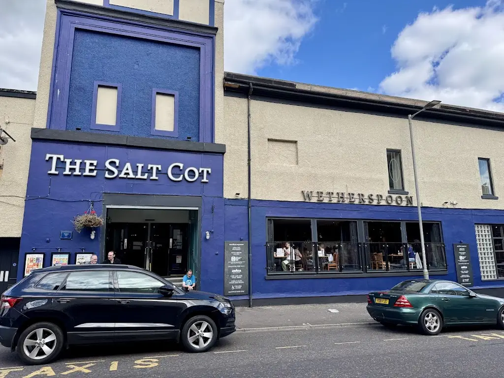 The Salt Cot - JD Wetherspoon_Saltcoats_slider_image_1