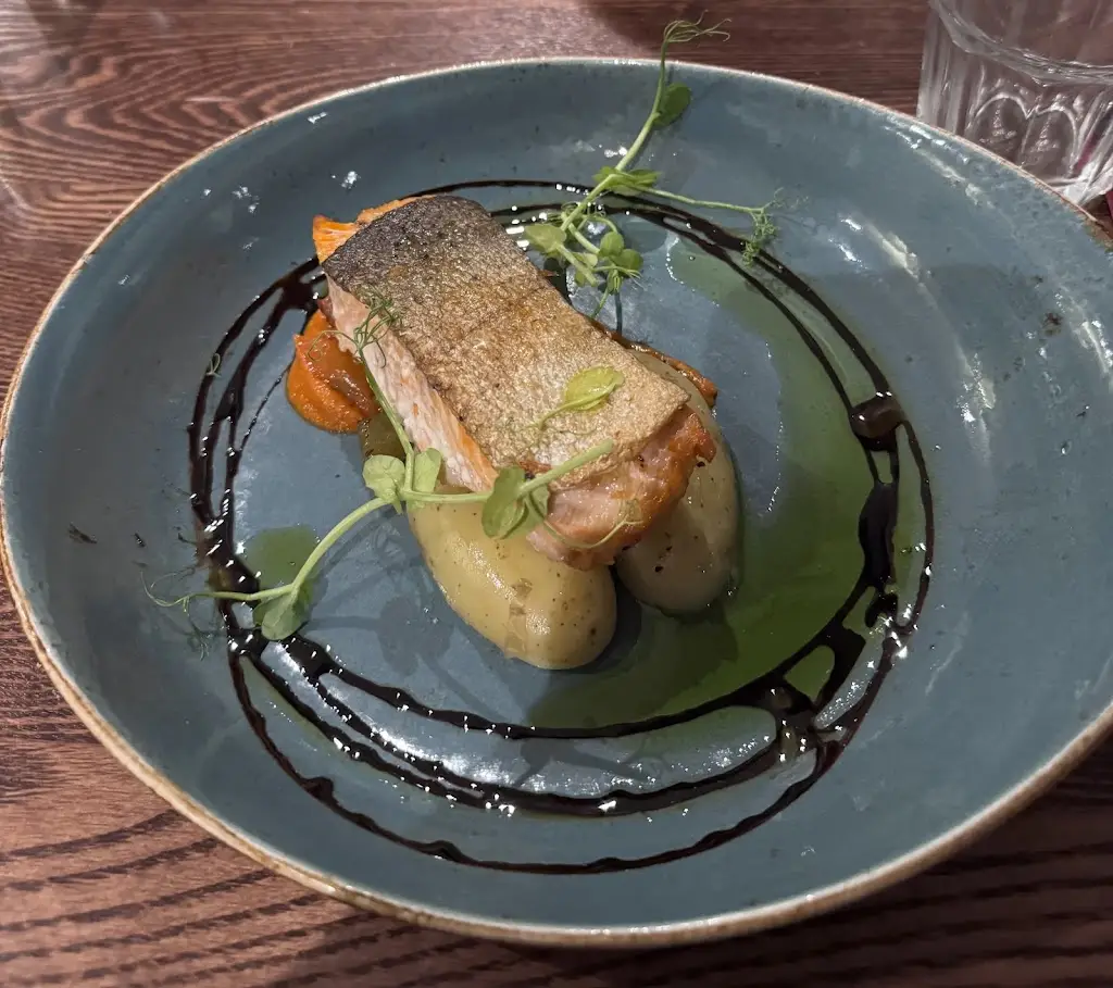 Anna Budjakova_Sea Breezes_Portree_reseña