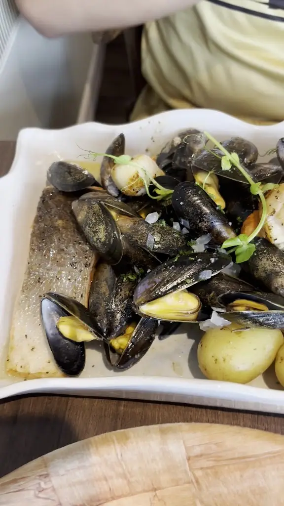 Sea Breezes_Portree_slider_image_2