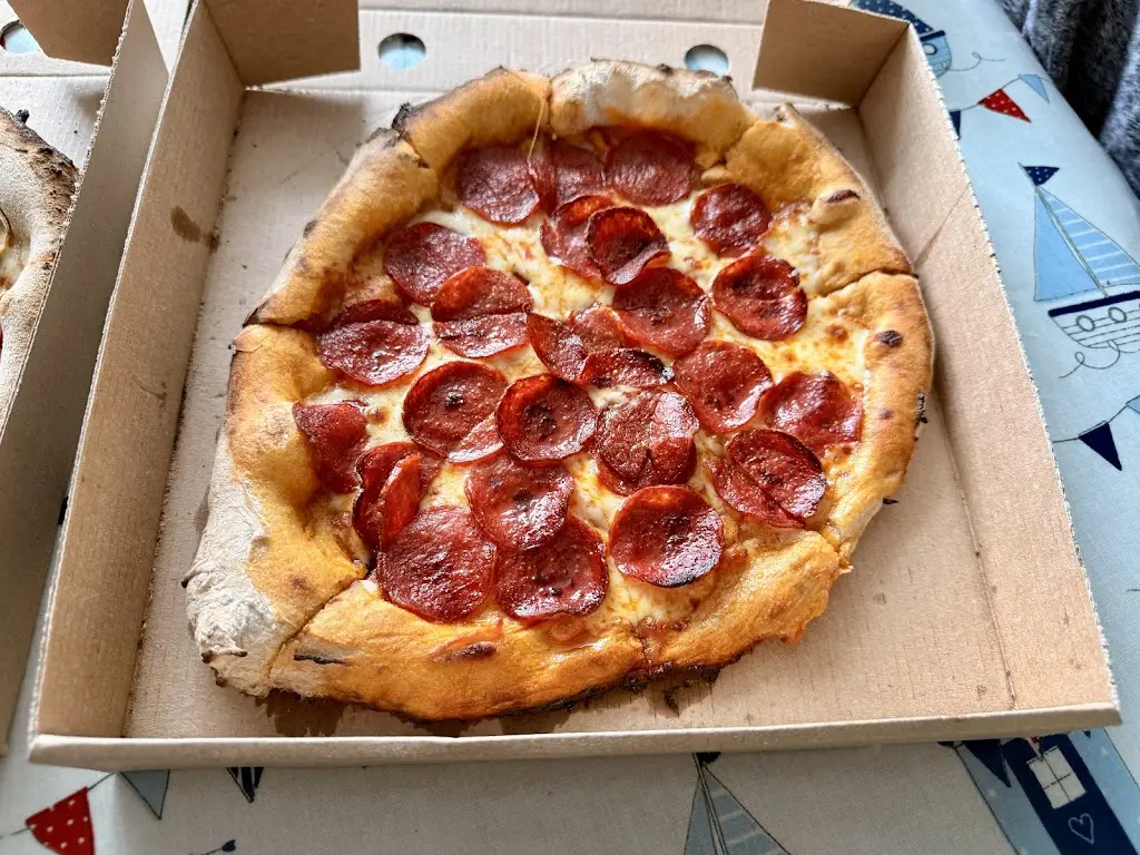 Matthew Barrett_Pizza in the Skye_Portree_recensione